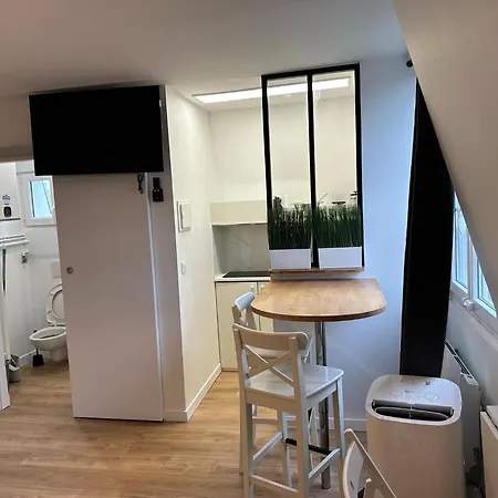 Apartment Sceaux - De Charme Dans Maison