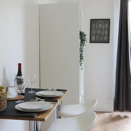 - Locations Dans Maison De Charme *