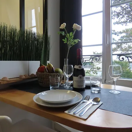 - Locations Climatisees Dans Maison De Charme Apartment *