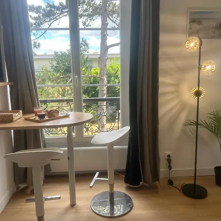 - Locations Climatisees Dans Maison De Charme * Sceaux (Hauts-de-Seine)