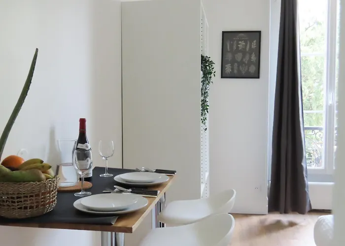 - Locations Dans Maison De Charme *
