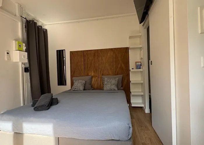 - Locations Dans Maison De Charme * Sceaux (Hauts-de-Seine)